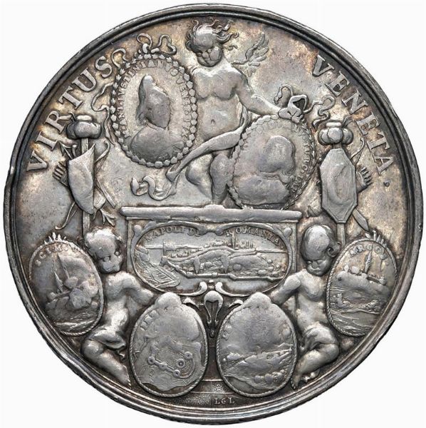MARCANTONIO GIUSTINIAN (1684-1688) CVII DOGE. MEDAGLIA CELEBRATIVA PER LE VITTORIE IN MOREA CONIATA A NORIMBERGA NEL 1686 OPUS LAZARUS GOTTLIEB LAUFFIER (DRITTO) E GEORG HAUTSCH (ROVESCIO)  - Asta MEDAGLIE DI VENEZIA. MONETE E MEDAGLIE IN ORO ESTERE - Associazione Nazionale - Case d'Asta italiane