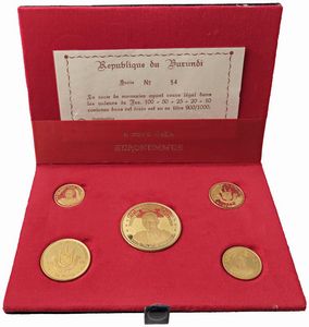 BURUNDI. REPUBBLICA (DAL 1966). SERIE COMPLETA DI CINQUE VALORI IN ORO 900 (100, 50, 25, 20 E 10 FRANCHI 1967) IN ASTUCCIO ORIGINALE E CERTIFICATO DI EMISSIONE N. 54  - Asta MEDAGLIE DI VENEZIA. MONETE E MEDAGLIE IN ORO ESTERE - Associazione Nazionale - Case d'Asta italiane