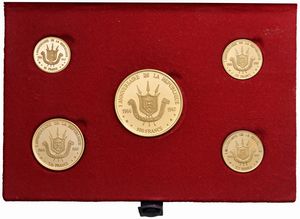 BURUNDI. REPUBBLICA (DAL 1966). SERIE COMPLETA DI CINQUE VALORI IN ORO 900 (100, 50, 25, 20 E 10 FRANCHI 1967) IN ASTUCCIO ORIGINALE E CERTIFICATO DI EMISSIONE N. 52  - Asta MEDAGLIE DI VENEZIA. MONETE E MEDAGLIE IN ORO ESTERE - Associazione Nazionale - Case d'Asta italiane