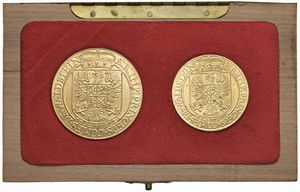 CECOSLOVACCHIA. REPUBBLICA SOCIALISTA (1960-1990). ZECCA DI KREMNITZ. SET DI DUE MONETE IN ORO (10 E 5 DUCATI 1972) DELLA SERIE “WALDSTEIN” IN ASTUCCIO ORIGINALE E CERTIFICATO DI EMISSIONE. SERIE NUMERATA 235 SU UNA TIRATURA DI 500 ESEMPLARI  - Asta MEDAGLIE DI VENEZIA. MONETE E MEDAGLIE IN ORO ESTERE - Associazione Nazionale - Case d'Asta italiane