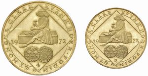 CECOSLOVACCHIA. REPUBBLICA SOCIALISTA (1960-1990). ZECCA DI KREMNITZ. SET DI DUE MONETE IN ORO (2 E 4 DUCATI 1972) DELLA SERIE “KUTNÀ HORA” IN ASTUCCIO ORIGINALE DI LEGNO CON INCISIONI IN ORO  - Asta MEDAGLIE DI VENEZIA. MONETE E MEDAGLIE IN ORO ESTERE - Associazione Nazionale - Case d'Asta italiane