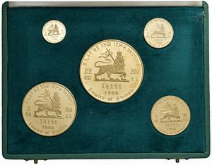 ETIOPIA. ZECCA DI SOFIA. SET COMPLETO DI CINQUE MONETE D’ORO A CORSO LEGALE (200, 100, 50, 20 10, DOLLARI 1966) PER COMMEMORARE IL 75º COMPLEANNO E I 50 ANNI DI H.I.M. HAILE SELASSIE I (1930-1974). IN ASTUCCIO ORIGINALE E CERTIFICATO DI EMISSIONE N. 3736 (MINTAGE 12.000)  - Asta MEDAGLIE DI VENEZIA. MONETE E MEDAGLIE IN ORO ESTERE - Associazione Nazionale - Case d'Asta italiane
