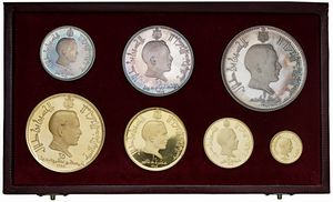 GIORDANIA. HUSSEIN II (1952-1999). SERIE COMPLETA DI SETTE VALORI (25, 10, 5 E 2 DINARI IN ORO; 1, ½, ¾ DINARI IN ARGENTO) 1969 IN ASTUCCIO ORIGINALE  - Asta MEDAGLIE DI VENEZIA. MONETE E MEDAGLIE IN ORO ESTERE - Associazione Nazionale - Case d'Asta italiane