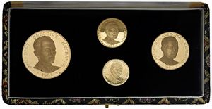 RUANDA. REPUBBLICA (DAL 1962). SERIE COMPLETA DI QUATTRO VALORI IN ORO 900 (100, 50, 25, 20 E 10 FRANCHI 1961) IN ASTUCCIO ORIGINALE E CERTIFICATO DI EMISSIONE  - Asta MEDAGLIE DI VENEZIA. MONETE E MEDAGLIE IN ORO ESTERE - Associazione Nazionale - Case d'Asta italiane