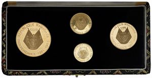 RUANDA. REPUBBLICA (DAL 1962). SERIE COMPLETA DI QUATTRO VALORI IN ORO 900 (100, 50, 25, 20 E 10 FRANCHI 1961) IN ASTUCCIO ORIGINALE E CERTIFICATO DI EMISSIONE  - Asta MEDAGLIE DI VENEZIA. MONETE E MEDAGLIE IN ORO ESTERE - Associazione Nazionale - Case d'Asta italiane