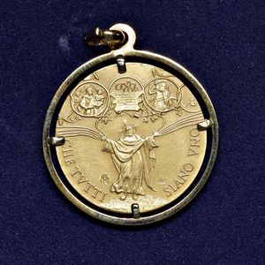 MEDAGLIA IN ORO 917 “GIOVANNI PAOLO II” CON MONTATURA PER L’ISTITUTO POLIGRAFICO E ZECCA DELLO STATO. IN CUSTODIA ORIGINALE DI EMISSIONE E CERTIFICATO DI GARANZIA. TIRATURA LIMITATA DI SOLI 2.499 ESEMPLARI.  - Asta MEDAGLIE DI VENEZIA. MONETE E MEDAGLIE IN ORO ESTERE - Associazione Nazionale - Case d'Asta italiane