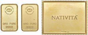 DUE LINGOTTI IN ORO PURO (GR. 10,00) E UN FRANCOBOLLO COMMEMORATIVO IN ORO 900 DELLE POSTE ITALIANE (GR. 20,00)  - Asta MEDAGLIE DI VENEZIA. MONETE E MEDAGLIE IN ORO ESTERE - Associazione Nazionale - Case d'Asta italiane