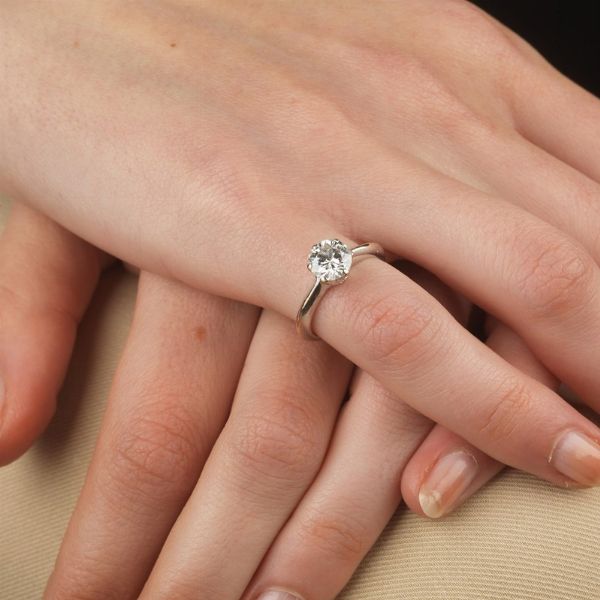 ANELLO SOLITARIO  - Asta Gioielli - Associazione Nazionale - Case d'Asta italiane