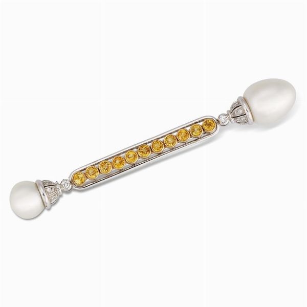 GRANDE SPILLA A BARRETTA CON PERLE SOUTH SEA  - Asta Gioielli - Associazione Nazionale - Case d'Asta italiane