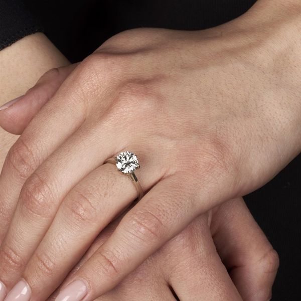 ANELLO SOLITARIO  - Asta Gioielli - Associazione Nazionale - Case d'Asta italiane