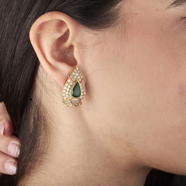 PAIO DI ORECCHINI CON SMERALDI E DIAMANTI  - Asta Gioielli - Associazione Nazionale - Case d'Asta italiane