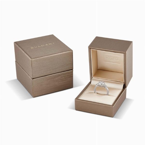 bulgari : BULGARI ANELLO CON DIAMANTI  - Asta Gioielli - Associazione Nazionale - Case d'Asta italiane