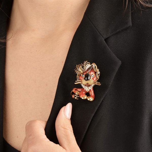 SPILLA A FORMA DI LEONE  - Asta Gioielli - Associazione Nazionale - Case d'Asta italiane