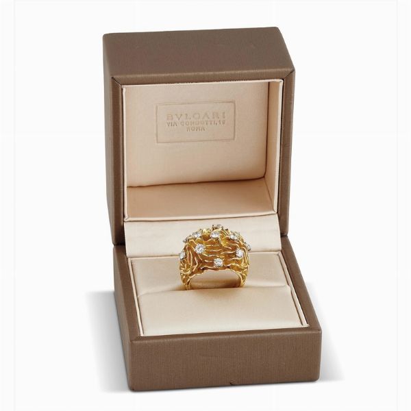 bulgari : BULGARI ANELLO FLOREALE CON DIAMANTI  - Asta Gioielli - Associazione Nazionale - Case d'Asta italiane