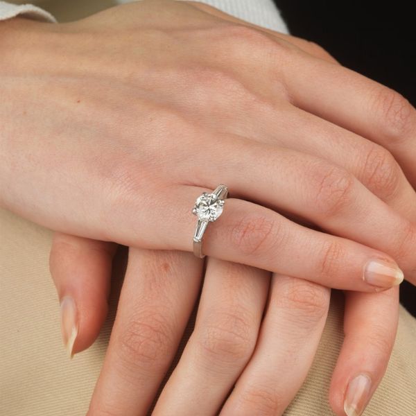 ANELLO CON DIAMANTI  - Asta Gioielli - Associazione Nazionale - Case d'Asta italiane