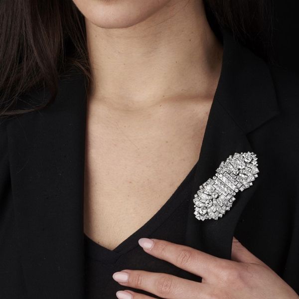 SPILLA A FIOCCO CON DIAMANTI  - Asta Gioielli - Associazione Nazionale - Case d'Asta italiane