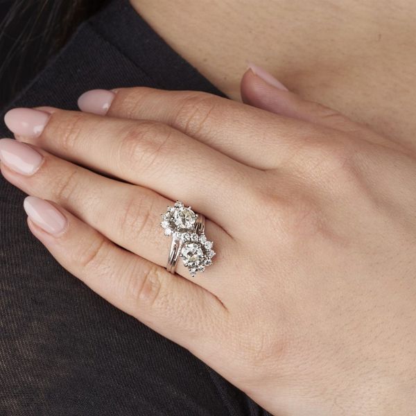 ANELLO CONTRARIE CON DIAMANTI  - Asta Gioielli - Associazione Nazionale - Case d'Asta italiane
