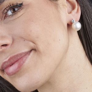 PAIO DI ORECCHINI CON PERLE SOUTH SEA E DIAMANTI  - Asta Gioielli - Associazione Nazionale - Case d'Asta italiane