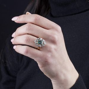 ANELLO CON SMERALDO E DIAMANTI  - Asta Gioielli - Associazione Nazionale - Case d'Asta italiane
