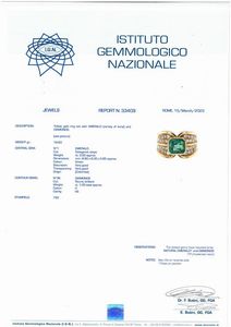 ANELLO A FASCIA CON SMERALDO COLOMBIANO E DIAMANTI  - Asta Gioielli - Associazione Nazionale - Case d'Asta italiane