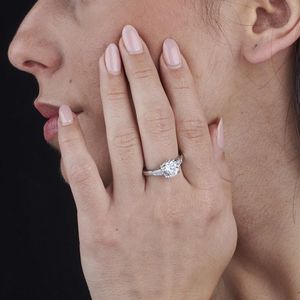 bulgari : BULGARI ANELLO CON DIAMANTI  - Asta Gioielli - Associazione Nazionale - Case d'Asta italiane