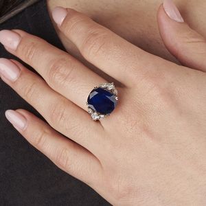 ANELLO CON ZAFFIRO E DIAMANTI  - Asta Gioielli - Associazione Nazionale - Case d'Asta italiane