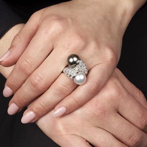 ANELLO CONTRARIE CON PERLE E DIAMANTI  - Asta Gioielli - Associazione Nazionale - Case d'Asta italiane