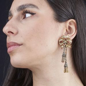 PAIO DI LUNGHI ORECCHINI PENDENTI A FIOCCO  - Asta Gioielli - Associazione Nazionale - Case d'Asta italiane