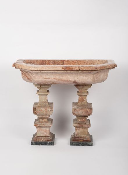 Antica vasca in marmo di Verona  - Asta Arredi Antichi - Associazione Nazionale - Case d'Asta italiane