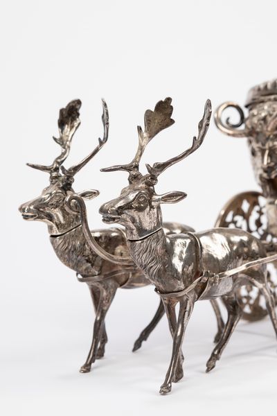 Nautilus montato in argento a guisa di carrozza. Manifattura tedesca di fine secolo XIX  - Asta Arredi Antichi - Associazione Nazionale - Case d'Asta italiane