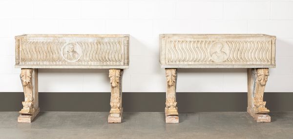 Coppia di antiche vasche in marmo bianco  - Asta Arredi Antichi - Associazione Nazionale - Case d'Asta italiane