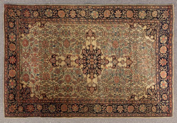 Tappeto persiano Saroukh della prima met� del XX secolo  - Asta Arredi Antichi - Associazione Nazionale - Case d'Asta italiane