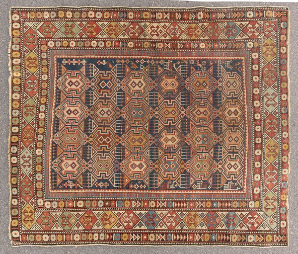 Tappeto caucasico della prima met� del XX secolo  - Asta Arredi Antichi - Associazione Nazionale - Case d'Asta italiane