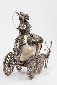 Nautilus montato in argento a guisa di carrozza. Manifattura tedesca di fine secolo XIX  - Asta Arredi Antichi - Associazione Nazionale - Case d'Asta italiane