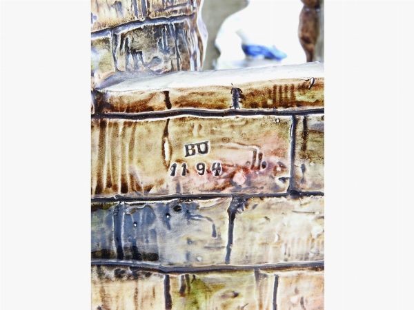 Fioriera in ceramica policroma  - Asta Arredi e Dipinti da una dimora della Val d'Elsa - Lotti 1-303 - Associazione Nazionale - Case d'Asta italiane