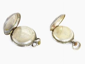 Due orologi da tasca in argento  - Asta Arredi e Dipinti da una dimora della Val d'Elsa - Lotti 1-303 - Associazione Nazionale - Case d'Asta italiane