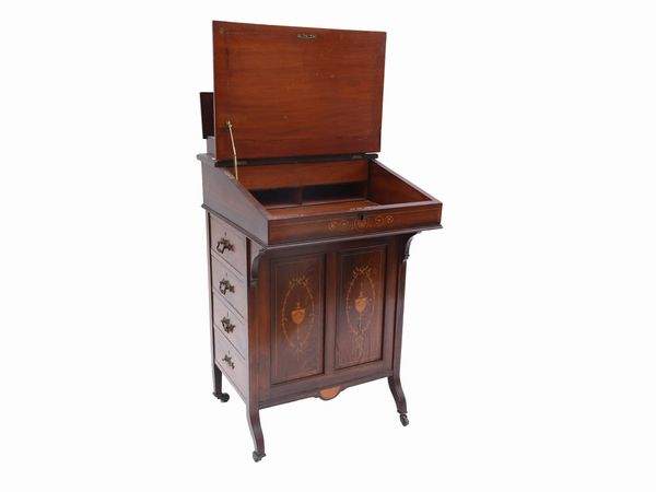 Scrittoio Davenport in mogano, radica ed altre essenze  - Asta La casa classica. Stile intramontabile - Associazione Nazionale - Case d'Asta italiane