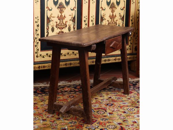 Tavolino rustico a capretta in castagno  - Asta La casa classica. Stile intramontabile - Associazione Nazionale - Case d'Asta italiane