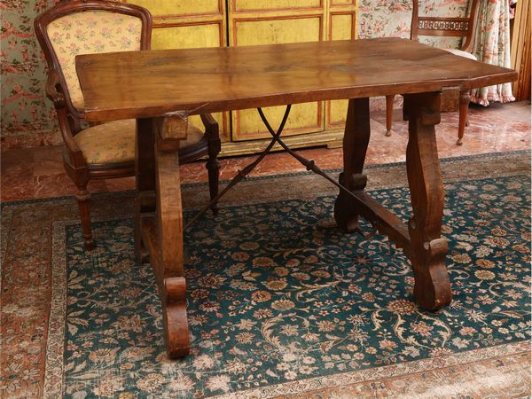 Tavolo a fratina in noce  - Asta La casa classica. Stile intramontabile - Associazione Nazionale - Case d'Asta italiane