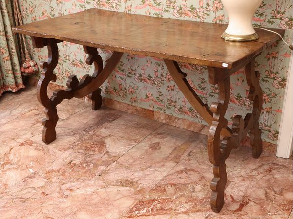 Tavolo a fratina in noce  - Asta La casa classica. Stile intramontabile - Associazione Nazionale - Case d'Asta italiane