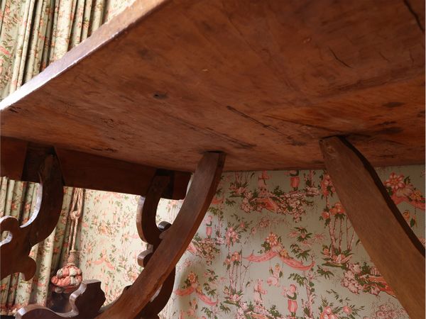 Tavolo a fratina in noce  - Asta La casa classica. Stile intramontabile - Associazione Nazionale - Case d'Asta italiane