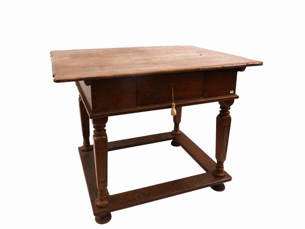 Tavolo da lavoro in noce e rovere  - Asta La casa classica. Stile intramontabile - Associazione Nazionale - Case d'Asta italiane