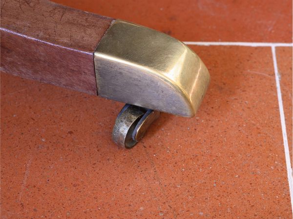 Tavolo da pranzo in noce e mogano  - Asta La casa classica. Stile intramontabile - Associazione Nazionale - Case d'Asta italiane