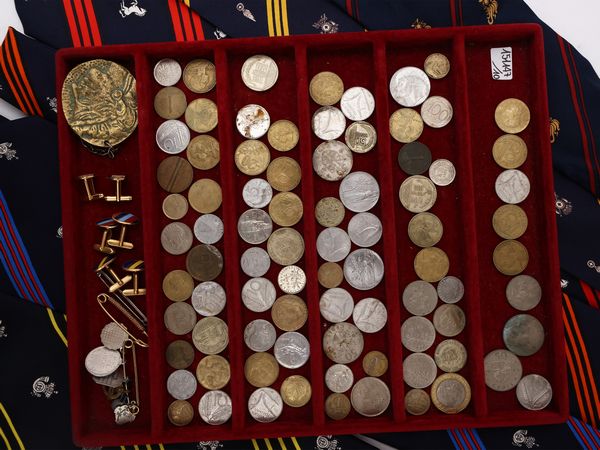 Lotto di curiosit� d'epoca da collezione  - Asta La casa classica. Stile intramontabile - Associazione Nazionale - Case d'Asta italiane