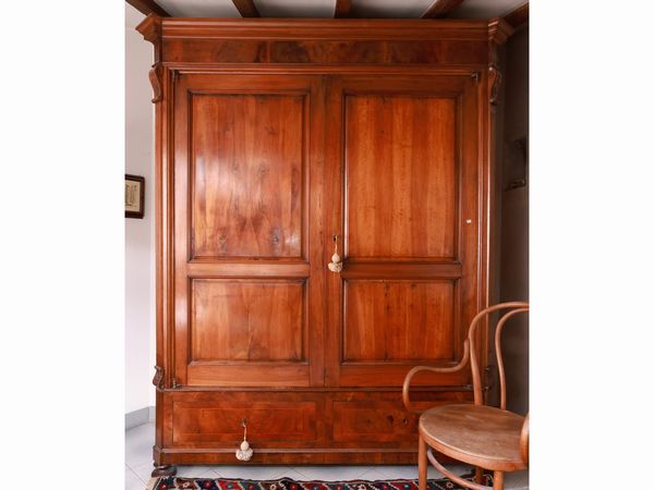 Armadio in ciliegio  - Asta La casa classica. Stile intramontabile - Associazione Nazionale - Case d'Asta italiane