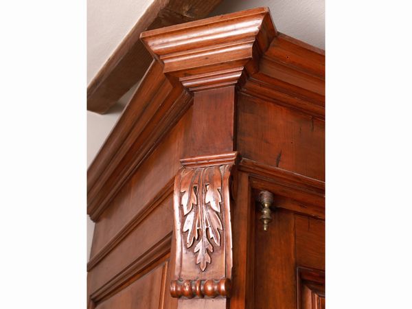 Armadio in ciliegio  - Asta La casa classica. Stile intramontabile - Associazione Nazionale - Case d'Asta italiane