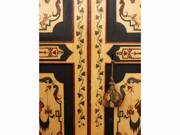 Armadio in legno tenero  - Asta La casa classica. Stile intramontabile - Associazione Nazionale - Case d'Asta italiane