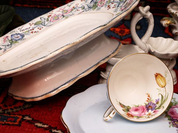 Assortimento di accessori da brunch in porcellana  - Asta La casa classica. Stile intramontabile - Associazione Nazionale - Case d'Asta italiane