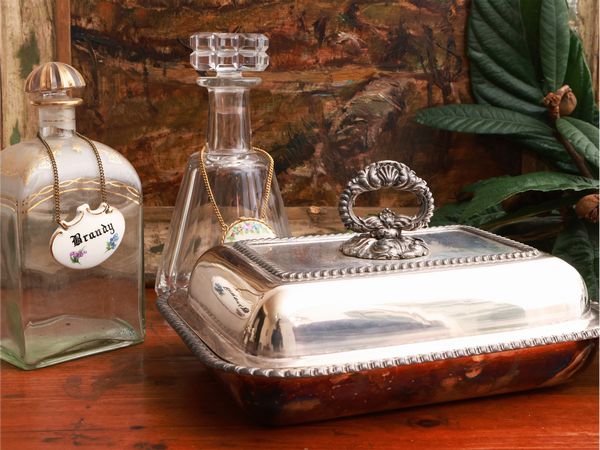 Assortimento di accessori da degustazione in cristallo e metallo argentato  - Asta La casa classica. Stile intramontabile - Associazione Nazionale - Case d'Asta italiane