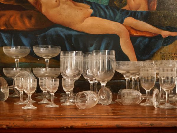 Assortimento di calici da mixare per cocktail e aperitivo  - Asta La casa classica. Stile intramontabile - Associazione Nazionale - Case d'Asta italiane